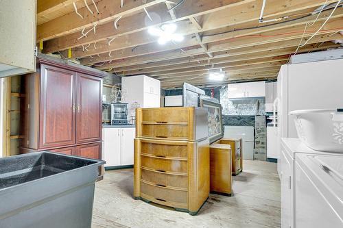 Salle de lavage - 938 Rue Du Relais, Saint-Jérôme, QC - Indoor Photo Showing Basement