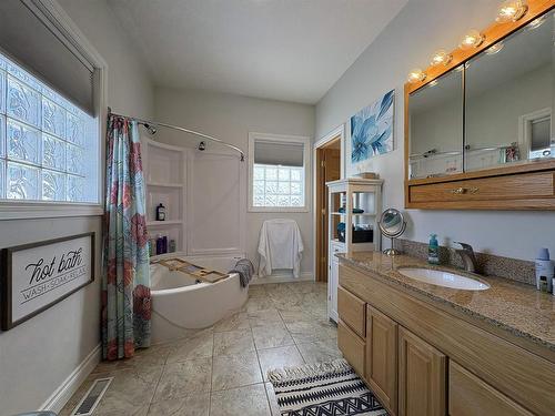 1108 Christie Avenue N, Fort Frances, ON - Indoor Photo Showing Bathroom
