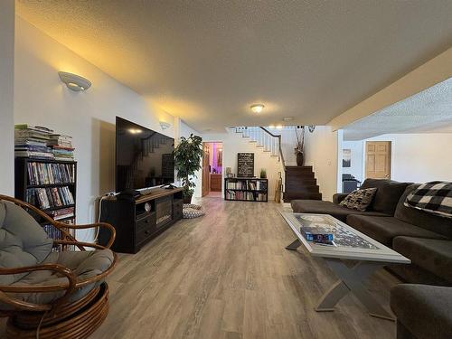 1108 Christie Avenue N, Fort Frances, ON - Indoor Photo Showing Living Room