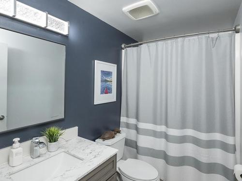 50 567 Edison Road, Thunder Bay, ON - Indoor Photo Showing Bathroom
