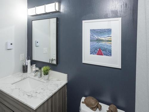 50 567 Edison Road, Thunder Bay, ON - Indoor Photo Showing Bathroom