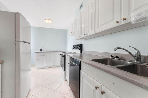 Cuisine - 1408-285 Rue Laurier, Gatineau (Hull), QC - Indoor Photo Showing Kitchen With Double Sink