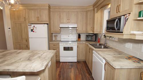 Cuisine - 50 Rue Warren, Saint-Alphonse-Rodriguez, QC 