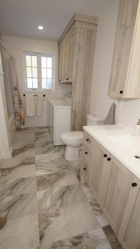 Salle de bains - 50 Rue Warren, Saint-Alphonse-Rodriguez, QC 