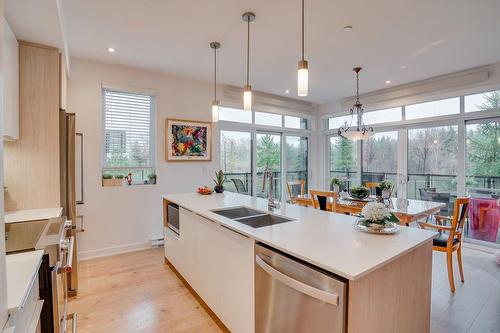 Cuisine - 105-435 Rue De L'Atmosphère, Gatineau (Aylmer), QC - Indoor Photo Showing Kitchen With Double Sink With Upgraded Kitchen
