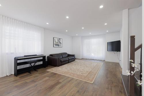 Salon - 19 8E Avenue, Laval (Auteuil), QC - Indoor