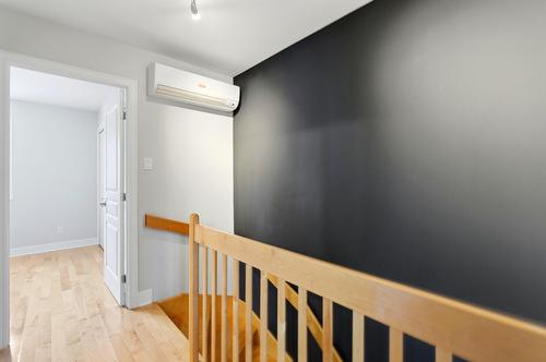 Corridor - 61-9300 Rg Ste-Henriette, Mirabel, QC 