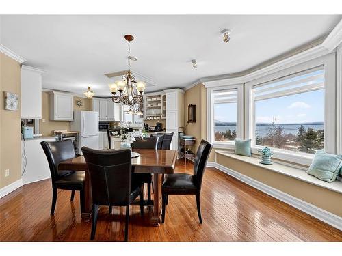 8 Glovers Road, Bareneed, NL 