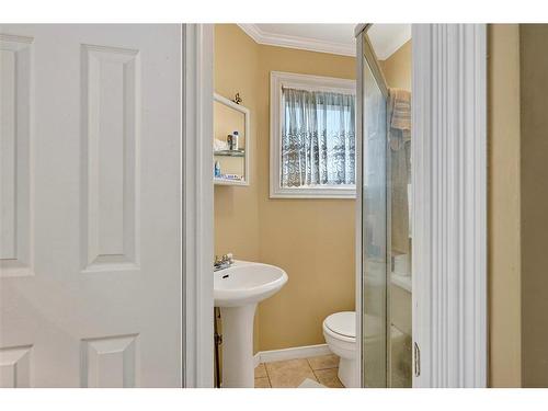 8 Glovers Road, Bareneed, NL 