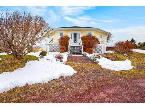 8 Glovers Road, Bareneed, NL 