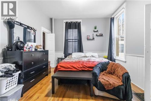 74 Pearl Street, Brantford, ON - Indoor Photo Showing Bedroom