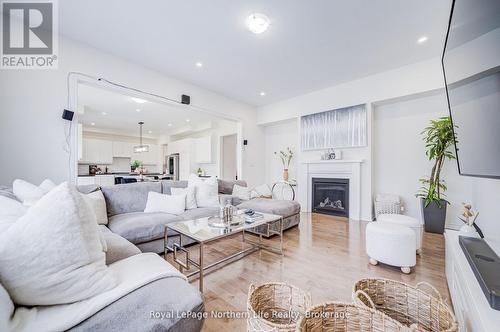 259 Danny Wheeler Boulevard, Georgina (Keswick North), ON - Indoor Photo Showing Living Room With Fireplace