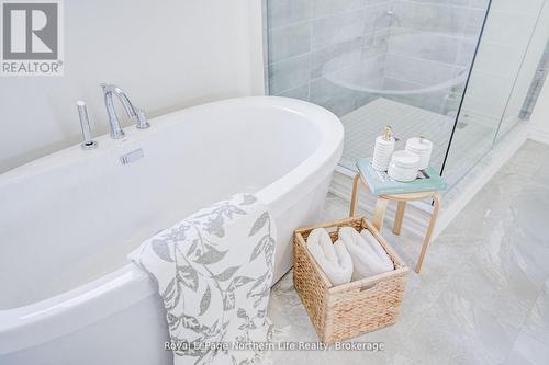 259 Danny Wheeler Boulevard, Georgina (Keswick North), ON - Indoor Photo Showing Bathroom