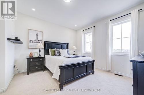 259 Danny Wheeler Boulevard, Georgina (Keswick North), ON - Indoor Photo Showing Bedroom