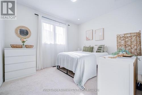 259 Danny Wheeler Boulevard, Georgina (Keswick North), ON - Indoor Photo Showing Bedroom