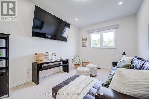 259 Danny Wheeler Boulevard, Georgina (Keswick North), ON - Indoor Photo Showing Bedroom