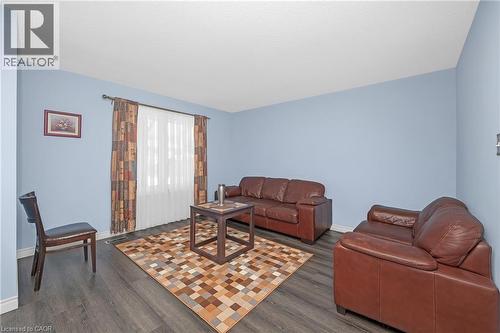 375 Kingscourt Drive Unit# 21, Waterloo, ON - Indoor Photo Showing Living Room