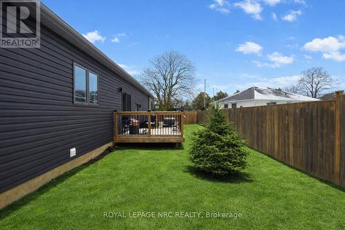 Backyard with Deck - 14 - 4 Evergreen Common N, St. Catharines (Vine/Linwell), ON - Outdoor With Deck Patio Veranda