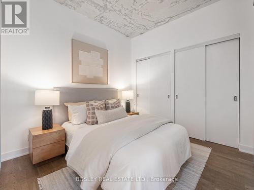 404 - 2 Gladstone Avenue, Toronto, ON - Indoor Photo Showing Bedroom