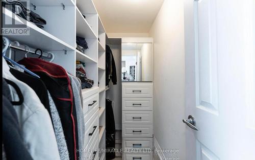 1702 - 3504 Hurontario Street, Mississauga, ON - Indoor With Storage