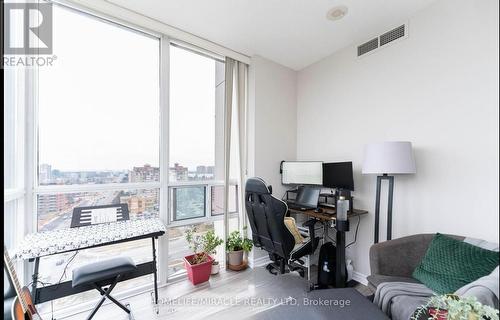1702 - 3504 Hurontario Street, Mississauga, ON - Indoor