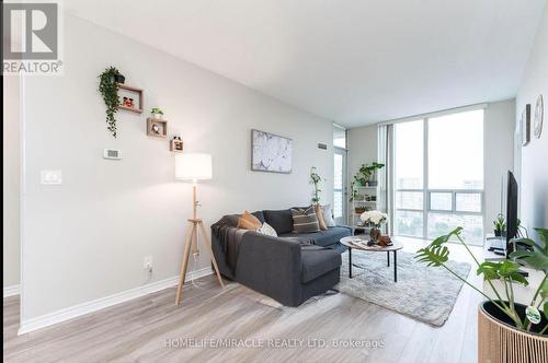1702 - 3504 Hurontario Street, Mississauga, ON - Indoor Photo Showing Living Room