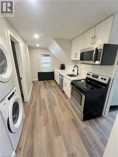 748 Barton Street E, Hamilton, ON - Indoor Photo Showing Laundry Room