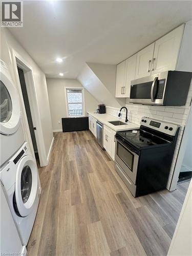 748 Barton Street E, Hamilton, ON - Indoor Photo Showing Laundry Room