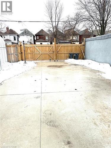 748 Barton Street E, Hamilton, ON - Outdoor