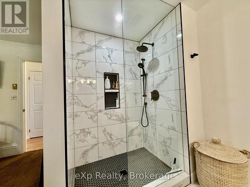 217 Thomas Street, Brockton, ON - Indoor Photo Showing Bathroom