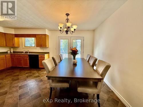 217 Thomas Street, Brockton, ON - Indoor Photo Showing Dining Room