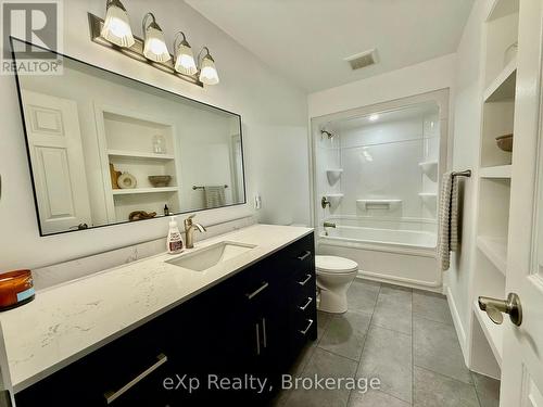 217 Thomas Street, Brockton, ON - Indoor Photo Showing Bathroom