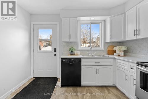 282 Church Street S, St. Marys, ON - Indoor Photo Showing Kitchen With Double Sink