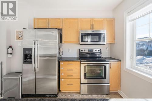 501 Sedgebrook Way, Ottawa, ON - Indoor Photo Showing Kitchen With Stainless Steel Kitchen