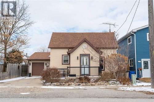 324 Queen Street, Wallaceburg, ON - Outdoor