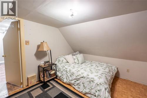 324 Queen Street, Wallaceburg, ON - Indoor Photo Showing Bedroom