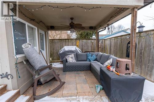 324 Queen Street, Wallaceburg, ON - Outdoor With Deck Patio Veranda With Exterior