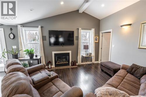 324 Queen Street, Wallaceburg, ON - Indoor Photo Showing Living Room With Fireplace