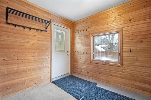 500 Newman St, Winnipeg, MB 