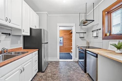 500 Newman St, Winnipeg, MB 