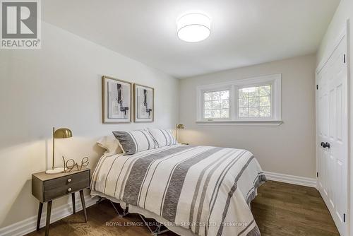 Bedroom 2 - 351 Strathcona Drive, Burlington, ON - Indoor Photo Showing Bedroom