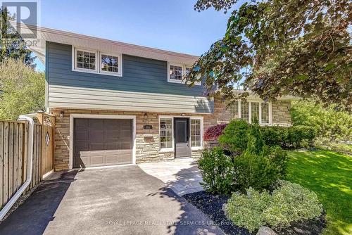 Location..location.. Move-in ready - 351 Strathcona Drive, Burlington, ON - Outdoor