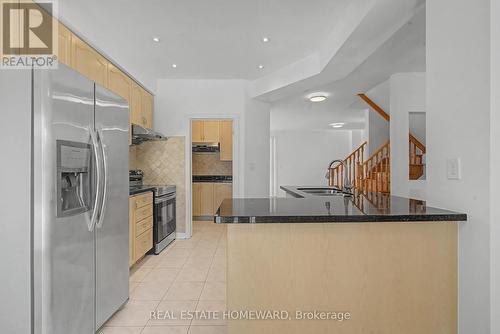 173 Forestwood Street, Richmond Hill, ON - Indoor Photo Showing Kitchen
