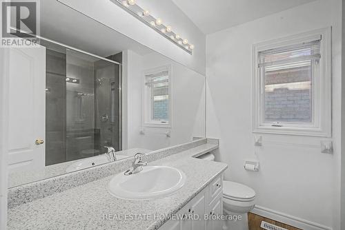 173 Forestwood Street, Richmond Hill, ON - Indoor Photo Showing Bathroom