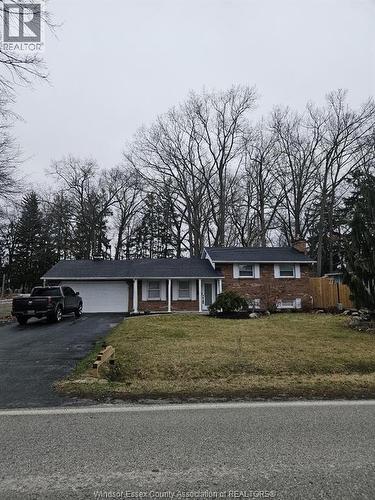 945 LAURIER  Lasalle, ON N9J 1M9