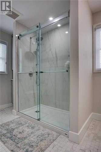 275 Wembley Drive, Sudbury, ON - Indoor Photo Showing Bathroom