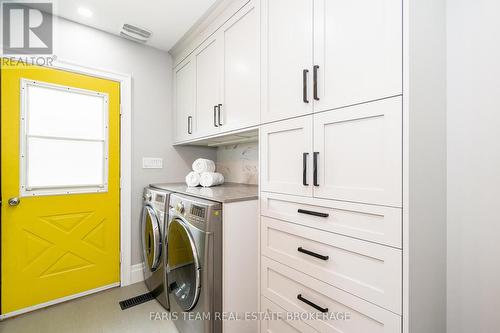 404 Manly Street, Midland, ON - Indoor Photo Showing Laundry Room