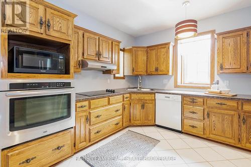 404 Manly Street, Midland, ON - Indoor Photo Showing Kitchen