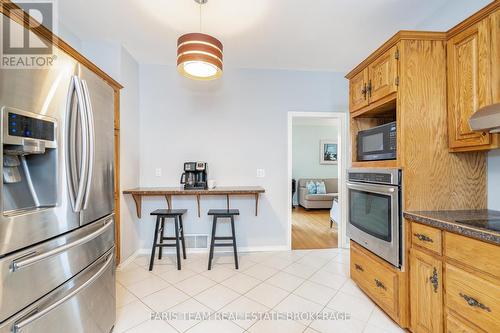 404 Manly Street, Midland, ON - Indoor Photo Showing Kitchen