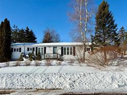 11 Geneva ST  Moncton, NB E1H 2W2